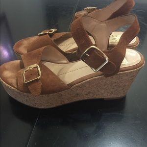 Dolce Vita. Suede Cork Platform Sandal -Tan SZ 8.5